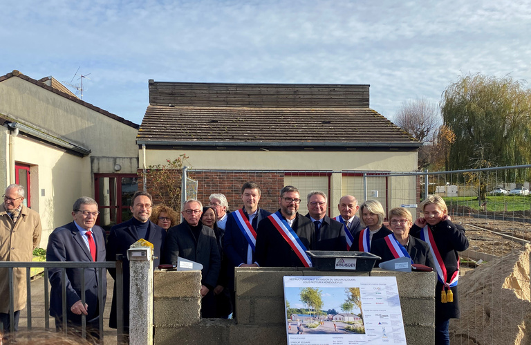 Atelier des Deux Anges - Première pierre, groupe scolaire Ménesqueville
